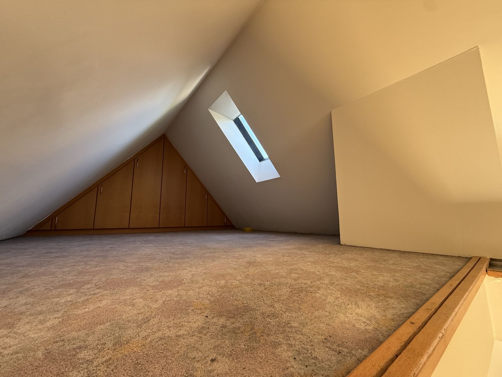 Gemütliche Dachgeschosswohnung in zentraler Lage – 9